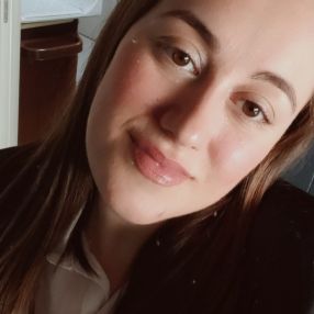 Chiara, Babysitter a Nocera inferiore