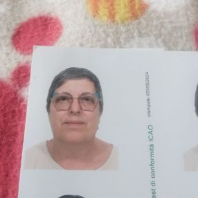 Iolanda, Babysitter a Carcare