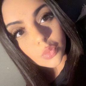Anmol, Babysitter a Moglia