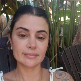 Alethea, Babysitter a Ispra