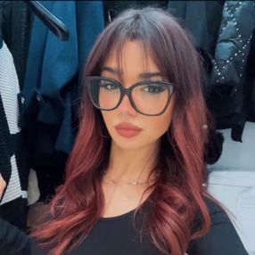 Alessandra, Babysitter a Mandello del Lario