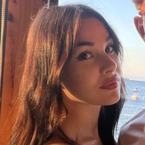 Perla, Babysitter a Camporotondo Etneo