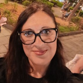 Tiziana, Babysitter a Aci Catena