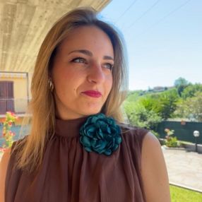 Aurora, Babysitter a Loreto Stazione
