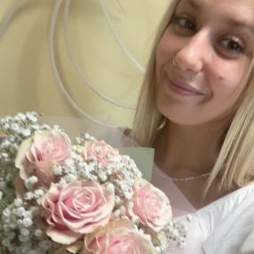 Alice, Babysitter a Terno D'isola