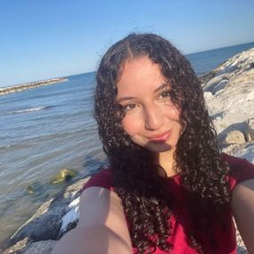 Meryem, Babysitter a Montefelcino
