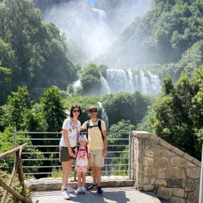 Silvia, Family in Vago