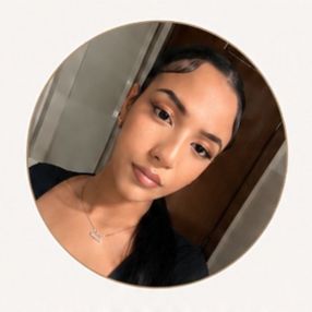 Yasmin, Babysitter a Provincia di Parma