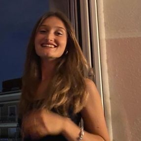 Elena, Babysitter in Lavagna