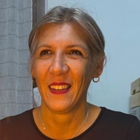 Angela, Babysitter a San Costanzo
