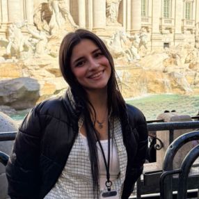 Anna, Babysitter a Castelnuovo Dell'abate