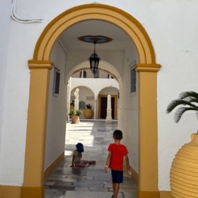 Vasiliki, Family in Crema