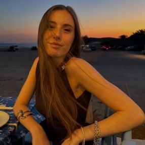 Beatrice, Babysitter a Gorle