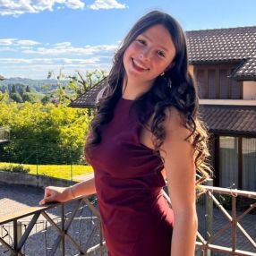 Valentina, Babysitter in Provincia di Como