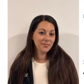 Elita, Babysitter a Aquileia