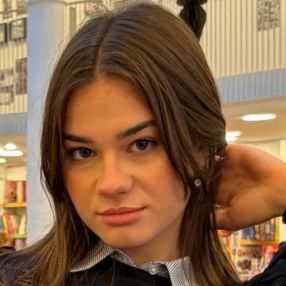Adina, Babysitter a Palestrina