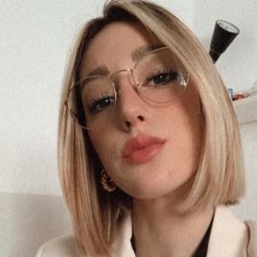 Lucrezia, Babysitter in Busto Garolfo