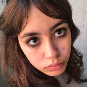 Jasmine, Babysitter a Lentini
