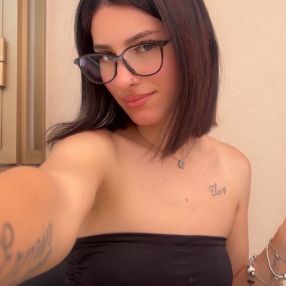 Ester, Babysitter in Noci