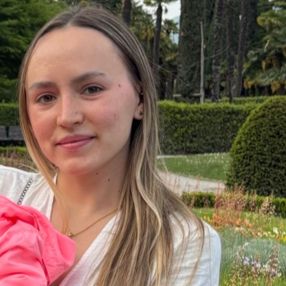 Celiné, Babysitter a Lavis