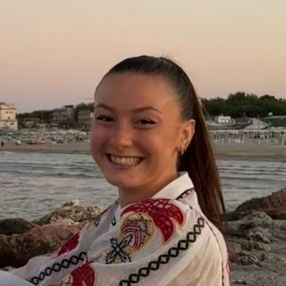 Francesca, Babysitter a Vignola