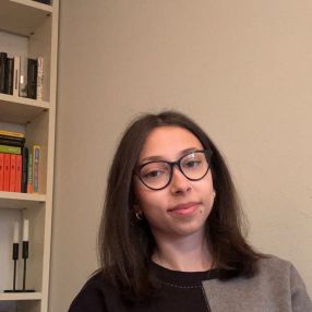 Giulia, Babysitter in Basiglio