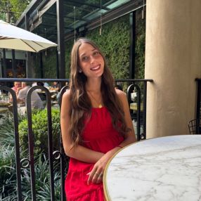 Rafaela, Babysitter a Montecosaro Scalo