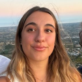 Lucrezia, Babysitter in Gardone Riviera