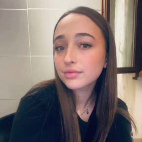 Chiara, Babysitter a Vecchiano