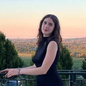 Lara, Babysitter a Provincia di Rimini