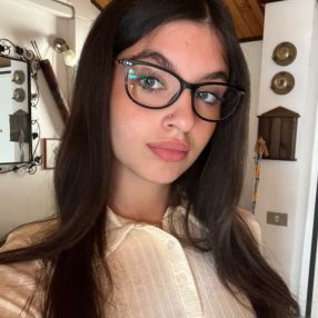 Alessia, Babysitter a Zona L Ottavia