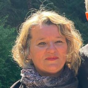 Ester, Babysitter a Castiglione D'adda