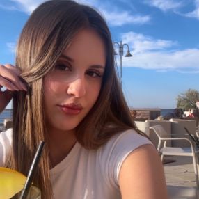 Manuela, Babysitter a Torretta-scalzapecora