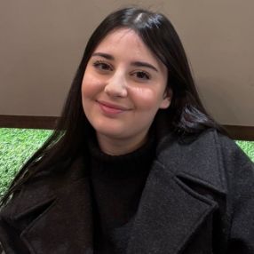 Arianna, Babysitter a Magione