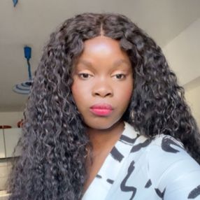 Vania, Babysitter a Saint-Pierre