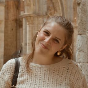 Mariavittoria, Babysitter in Brescia