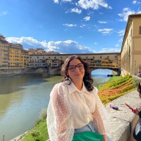 Ilaria, Babysitter a Valsamoggia