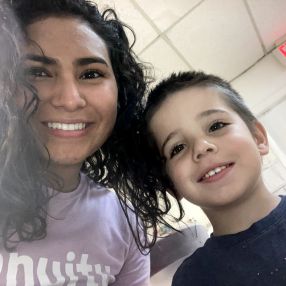 Yormery, Babysitter a Lovere