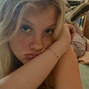 Denise, Babysitter in Russi