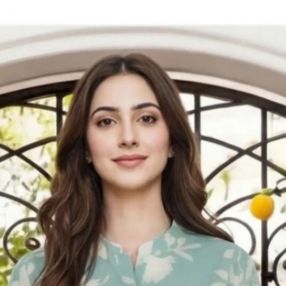 Noor, Babysitter a Manerbio