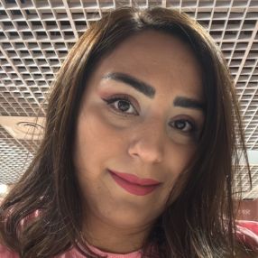 Mina, Babysitter in Genova
