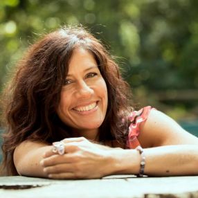 Elisa, Babysitter a Gazzada Schianno