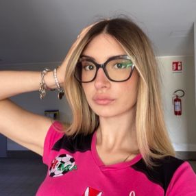 Giulia, Babysitter a Brebbia