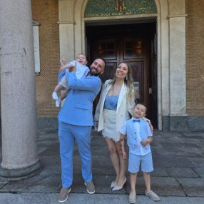 Veronique, Famiglia a Garbagnate milanese