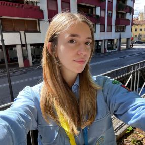 Ines, Babysitter a Robegano