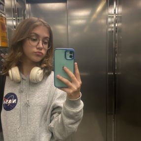 Nicole, Babysitter in Strevi