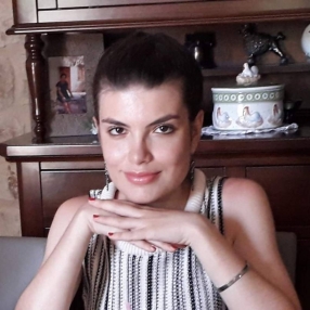 Lavinia, Babysitter a Rome