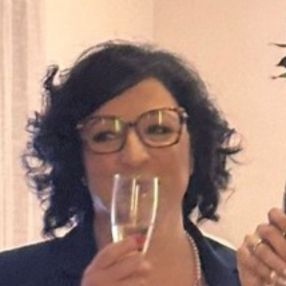 Santina, Babysitter a Roccalumera