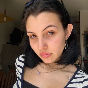 Emanuela, Babysitter a Cori