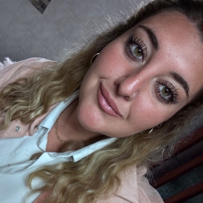 Eleonora, Babysitter a Pula